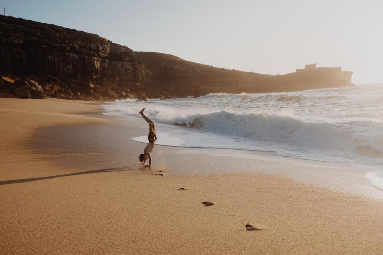 Gundi House Hostel Ericeira Buitenkant foto