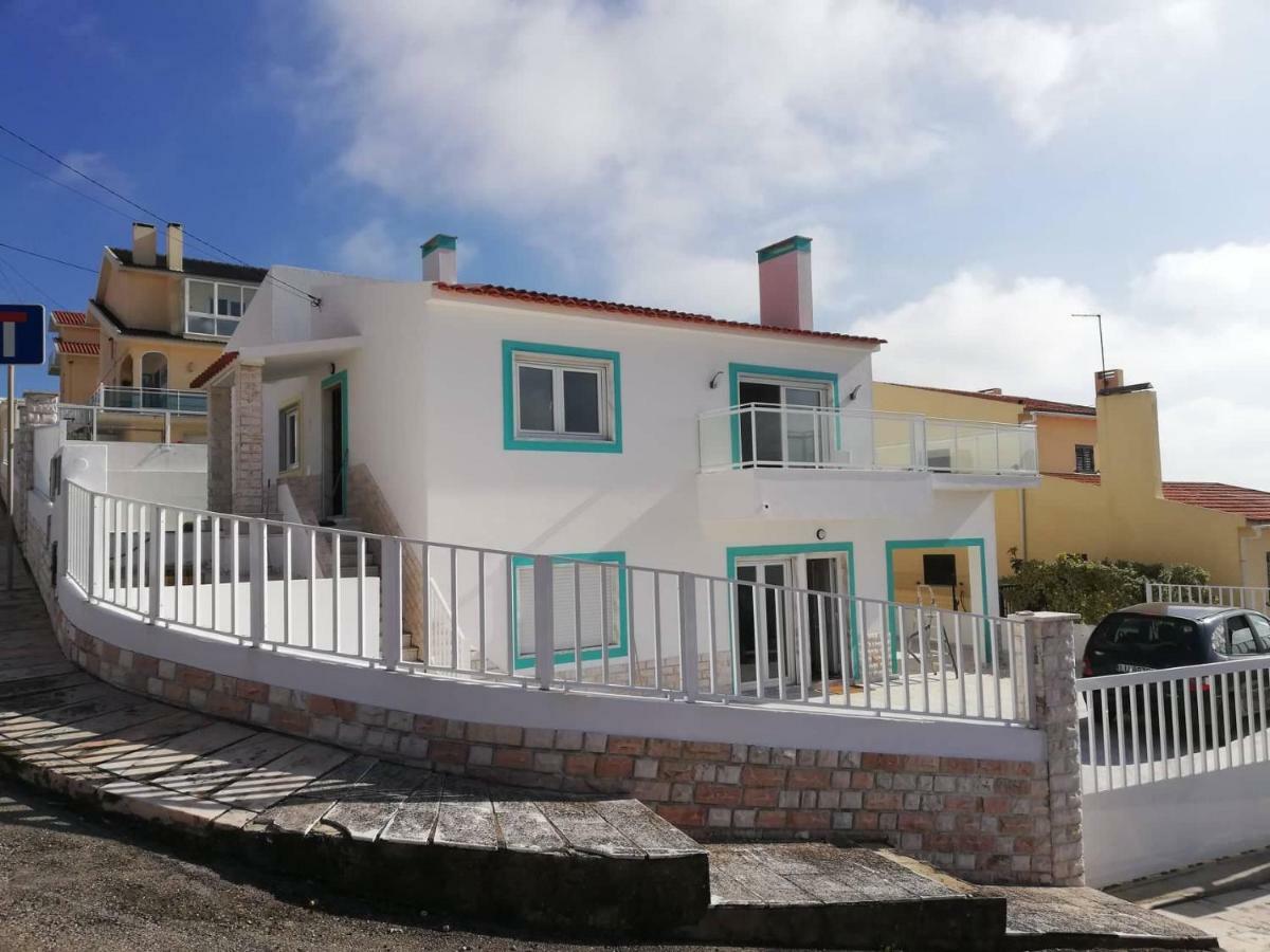 Gundi House Hostel Ericeira Buitenkant foto