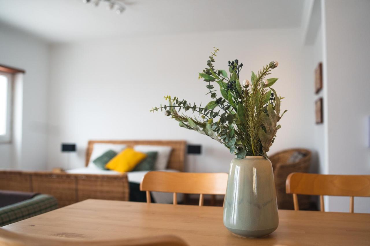 Gundi House Hostel Ericeira Buitenkant foto