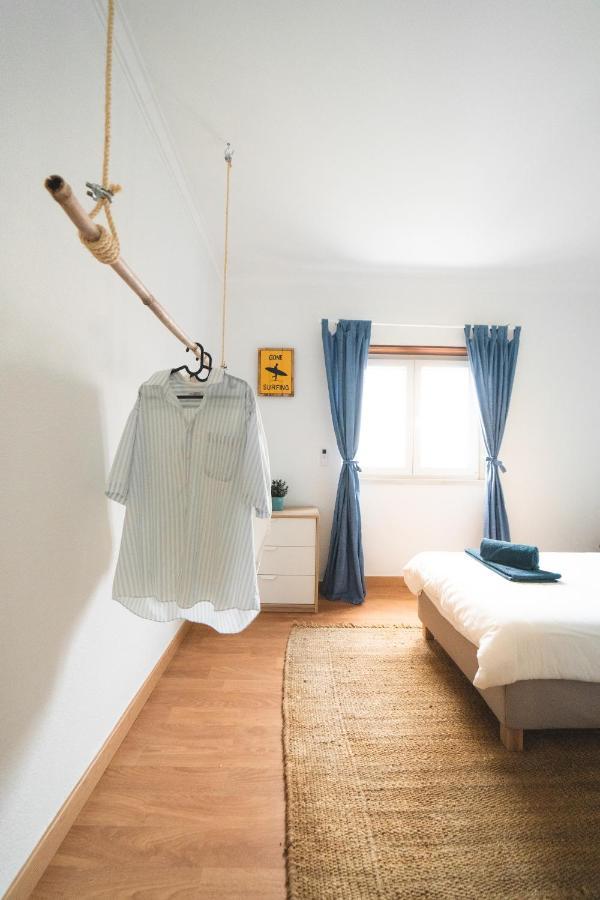 Gundi House Hostel Ericeira Buitenkant foto