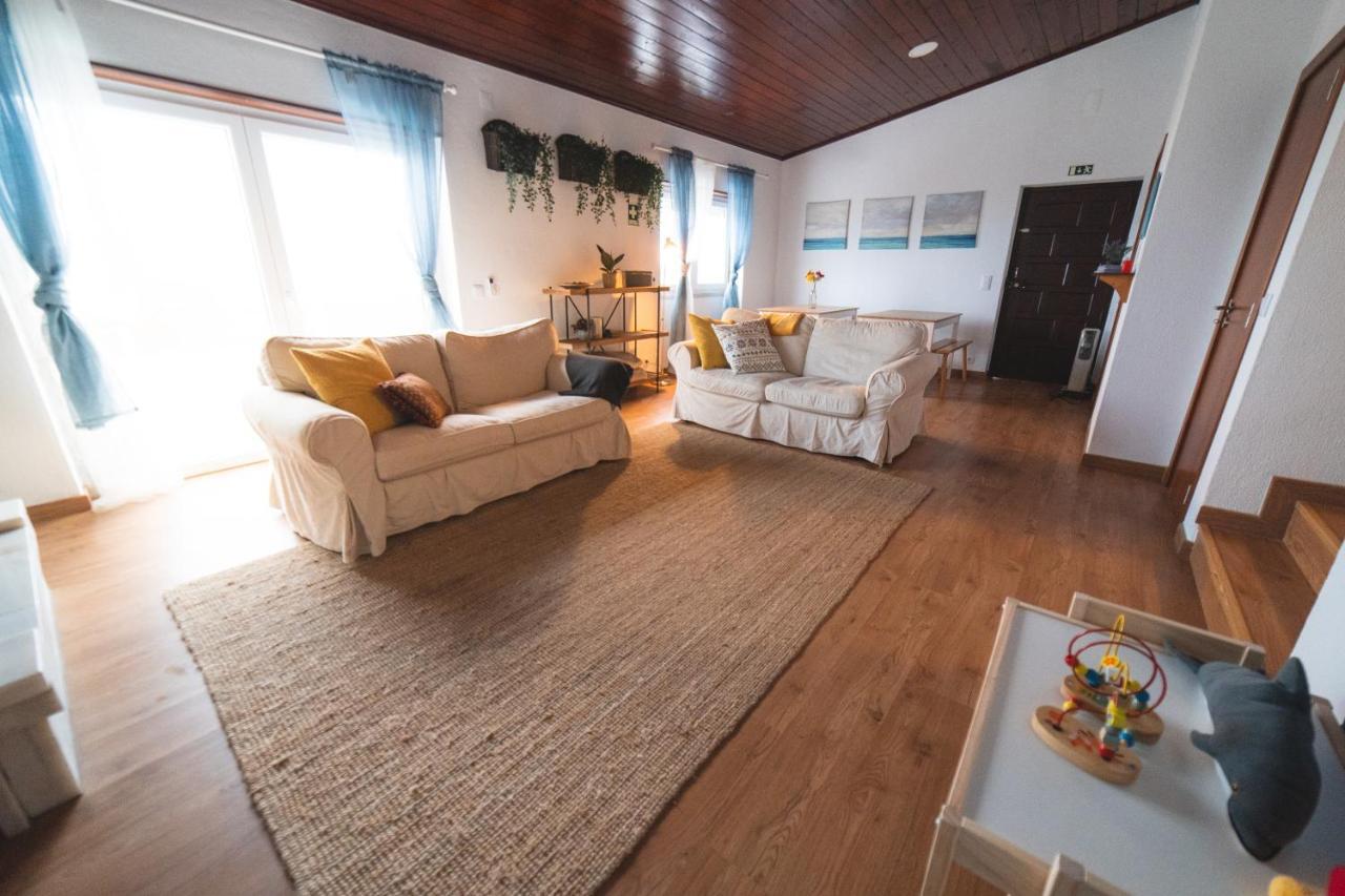 Gundi House Hostel Ericeira Buitenkant foto